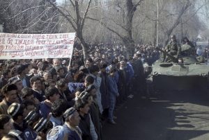 Массовые беспорядки, произошедшие в Душанбе с 10 по 17 февраля 1990 года. В городе объявлено военное положение.